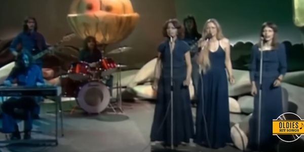 Sounds on Sunday: 50 years ago – 1976-25 786_SoS pussycat.jpg